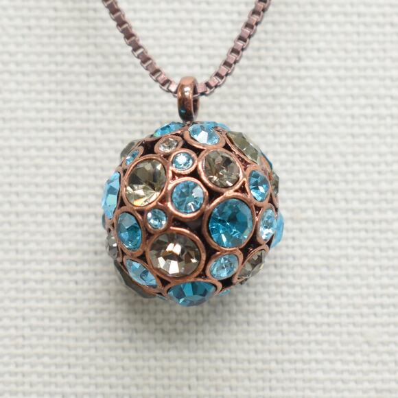 Fossil copper box chain necklace w/ sparkly blue rhinestone ball cluster pendant - Picture 3 of 5